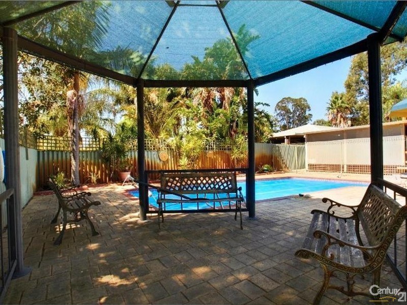 53 Lester Drive, Thornlie WA 6108