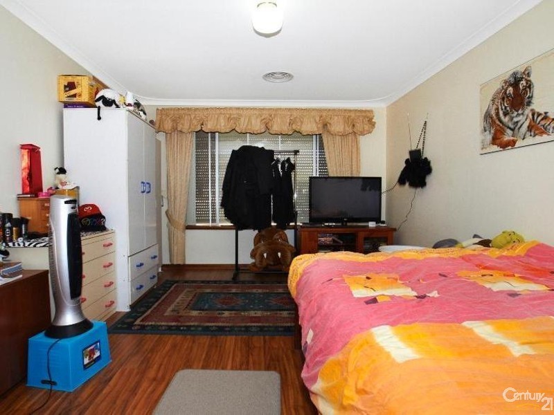 53 Lester Drive, Thornlie WA 6108