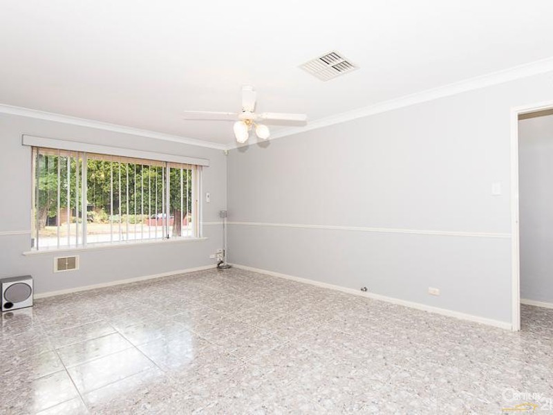 16 Selsdon Road, Camillo WA 6111