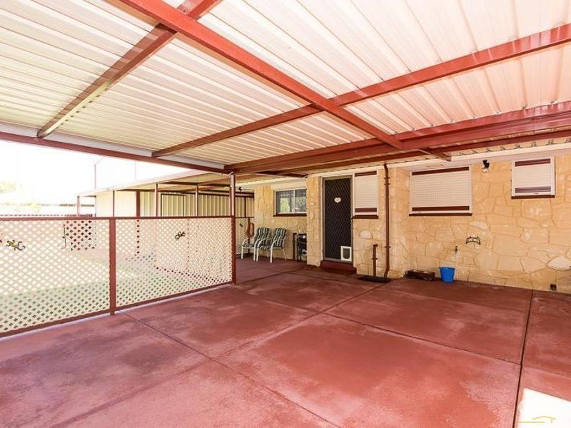 16 Selsdon Road, Camillo WA 6111