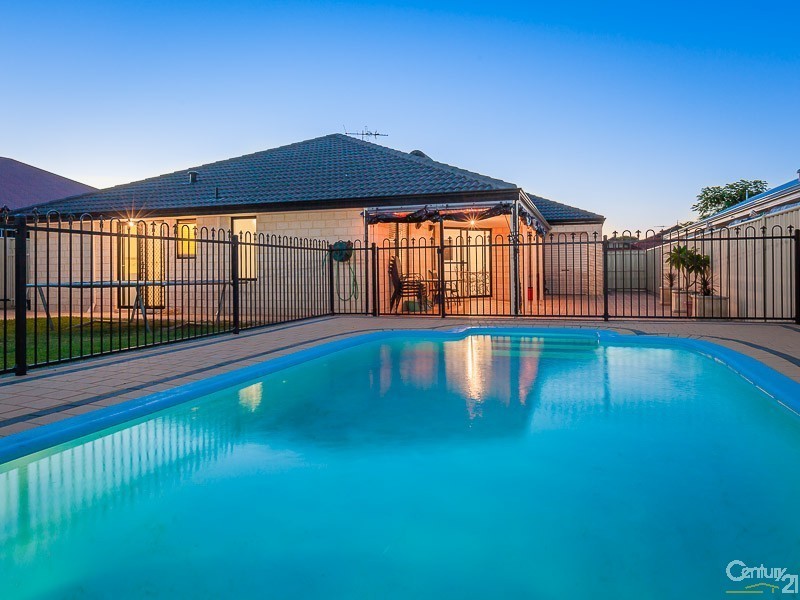 21 Merida Turn, Seville Grove WA 6112