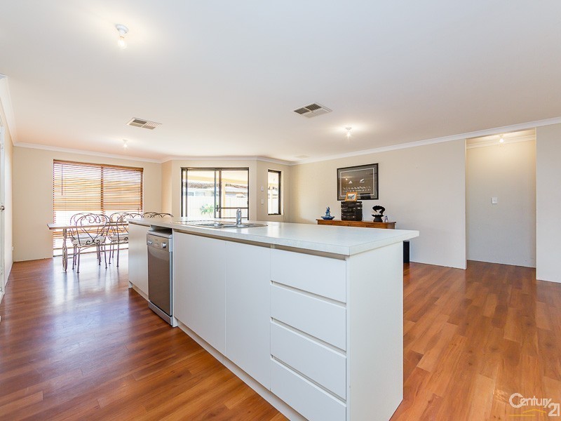 21 Merida Turn, Seville Grove WA 6112