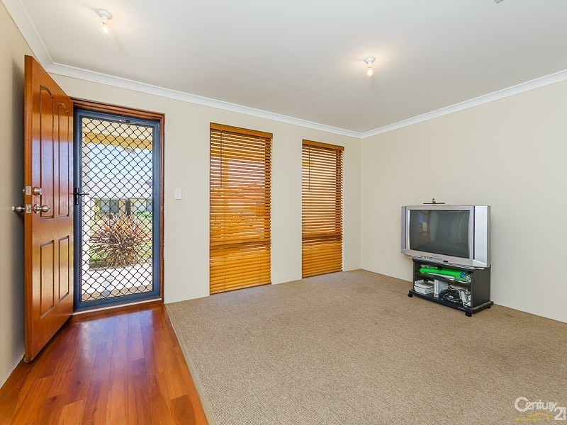 21 Merida Turn, Seville Grove WA 6112