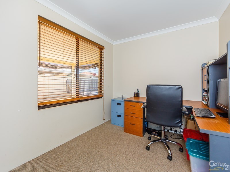 21 Merida Turn, Seville Grove WA 6112