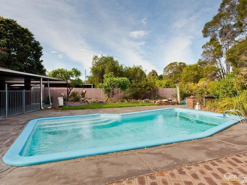 18 Oriole Way, Thornlie WA 6108