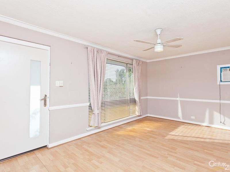 18 Oriole Way, Thornlie WA 6108