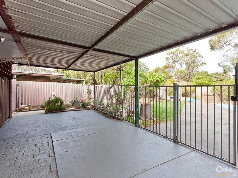 18 Oriole Way, Thornlie WA 6108