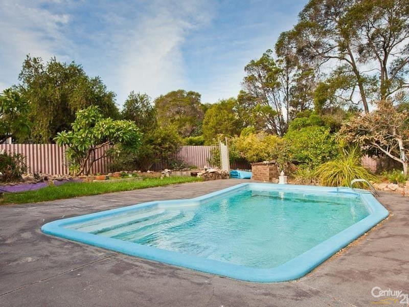 18 Oriole Way, Thornlie WA 6108