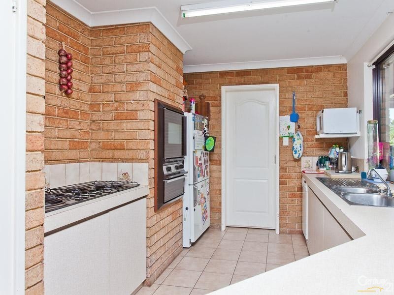 8 Petrel Court, Huntingdale WA 6110