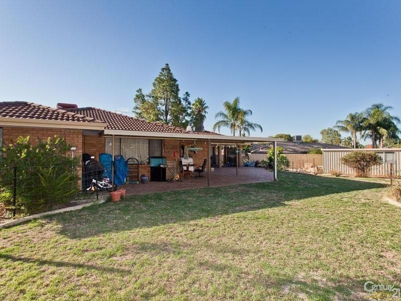 8 Petrel Court, Huntingdale WA 6110