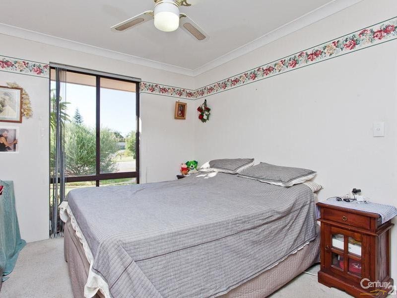 8 Petrel Court, Huntingdale WA 6110