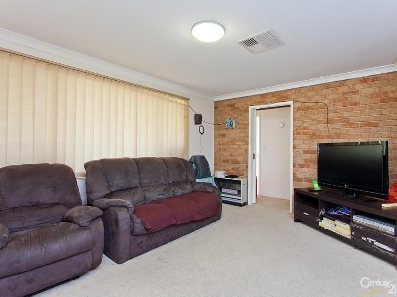 8 Petrel Court, Huntingdale WA 6110