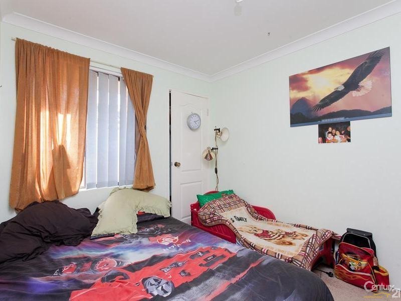 8 Petrel Court, Huntingdale WA 6110