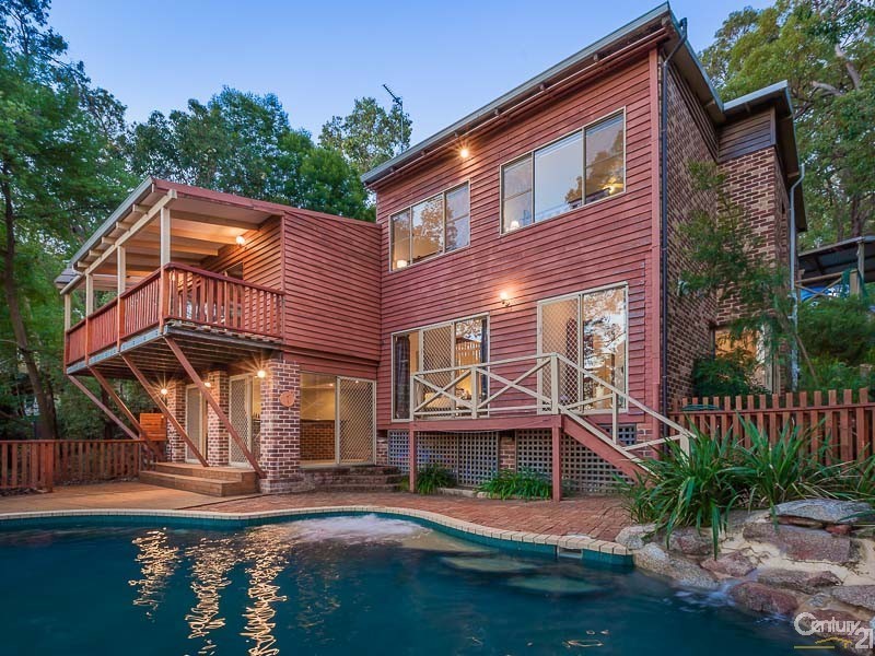 13 Mackie Road, Roleystone WA 6111