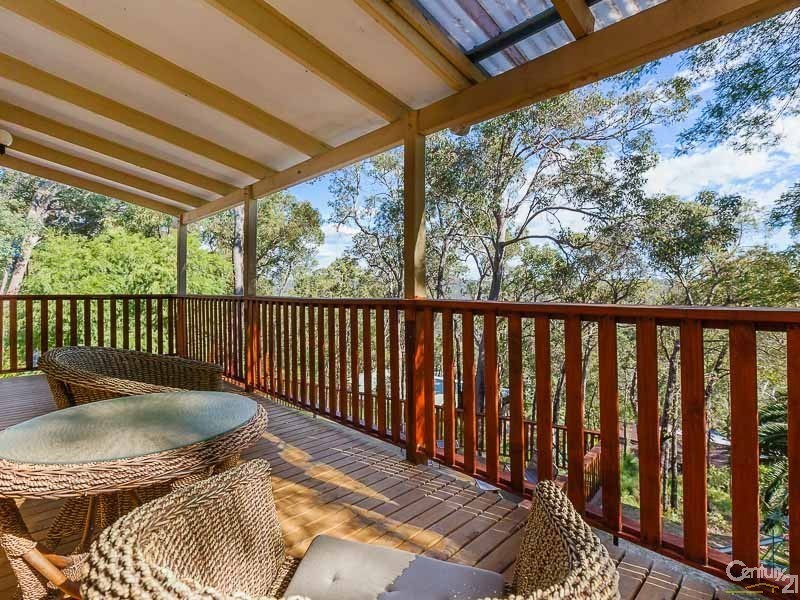 13 Mackie Road, Roleystone WA 6111