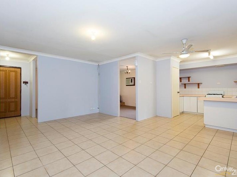 4 Melba Place, Thornlie WA 6108