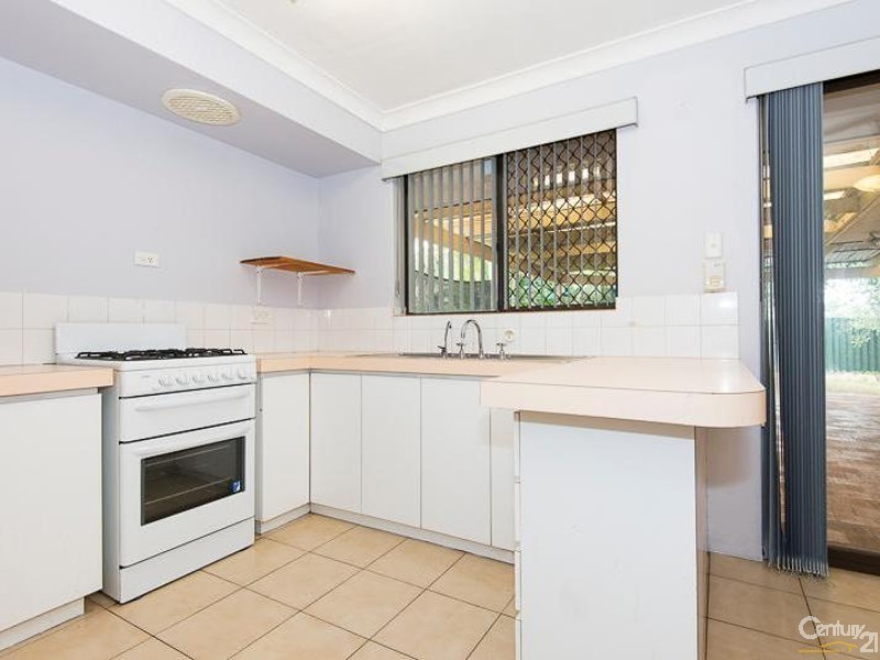 4 Melba Place, Thornlie WA 6108