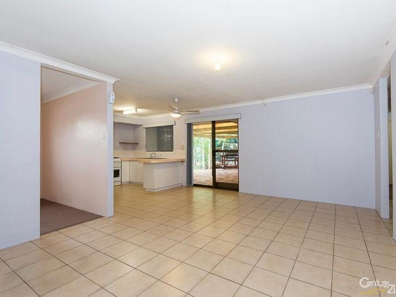 4 Melba Place, Thornlie WA 6108