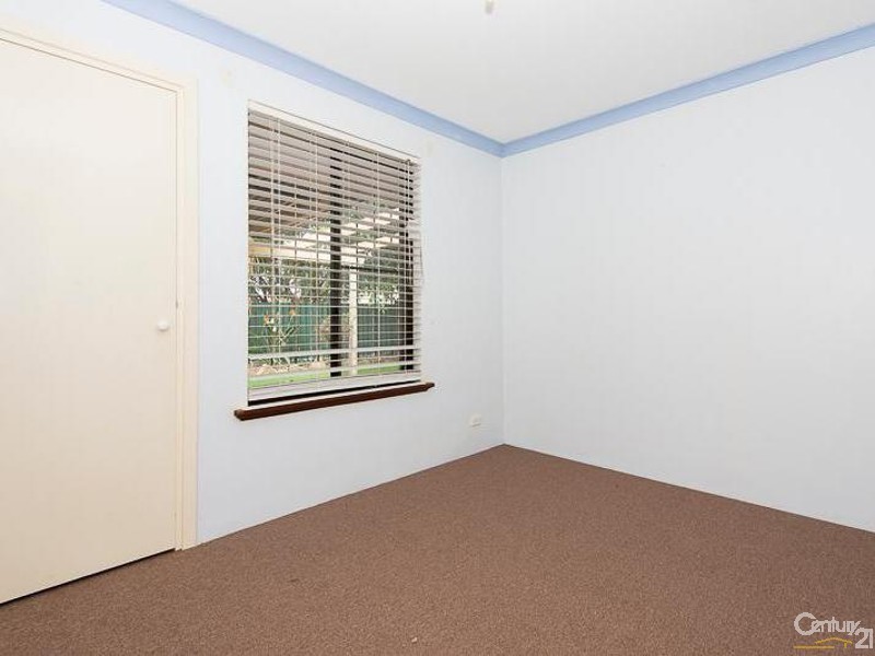 4 Melba Place, Thornlie WA 6108