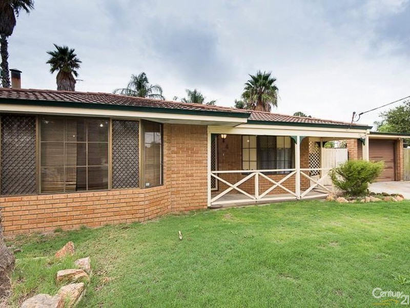 4 Melba Place, Thornlie WA 6108