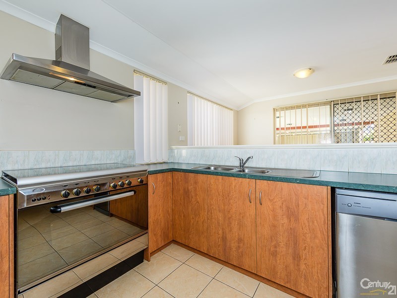 12 Levis Drive, Canning Vale WA 6155