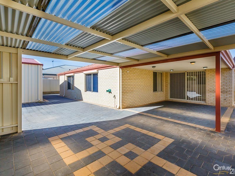 12 Levis Drive, Canning Vale WA 6155