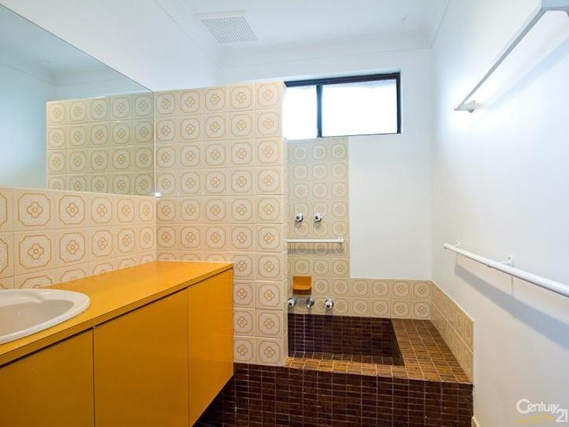 14 Hume Road, Thornlie WA 6108