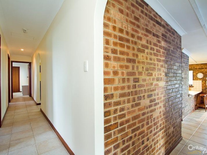 14 Hume Road, Thornlie WA 6108