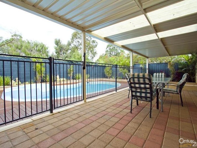 14 Hume Road, Thornlie WA 6108