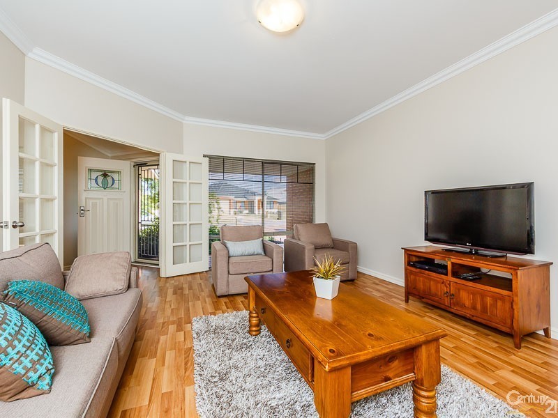 9 Calley Way, Canning Vale WA 6155