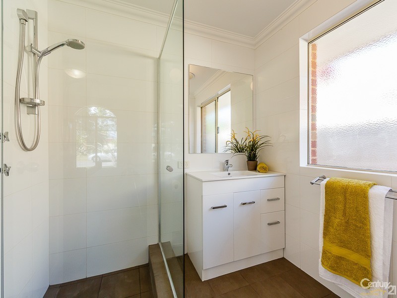 9 Calley Way, Canning Vale WA 6155