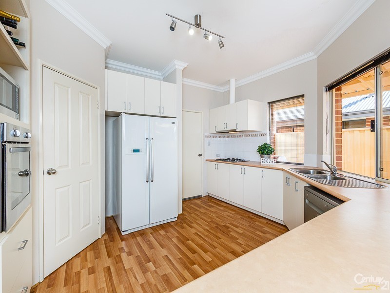 9 Calley Way, Canning Vale WA 6155