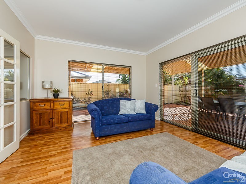 9 Calley Way, Canning Vale WA 6155