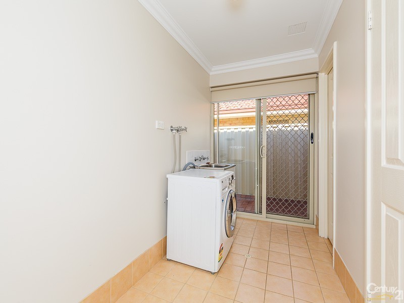 9 Calley Way, Canning Vale WA 6155