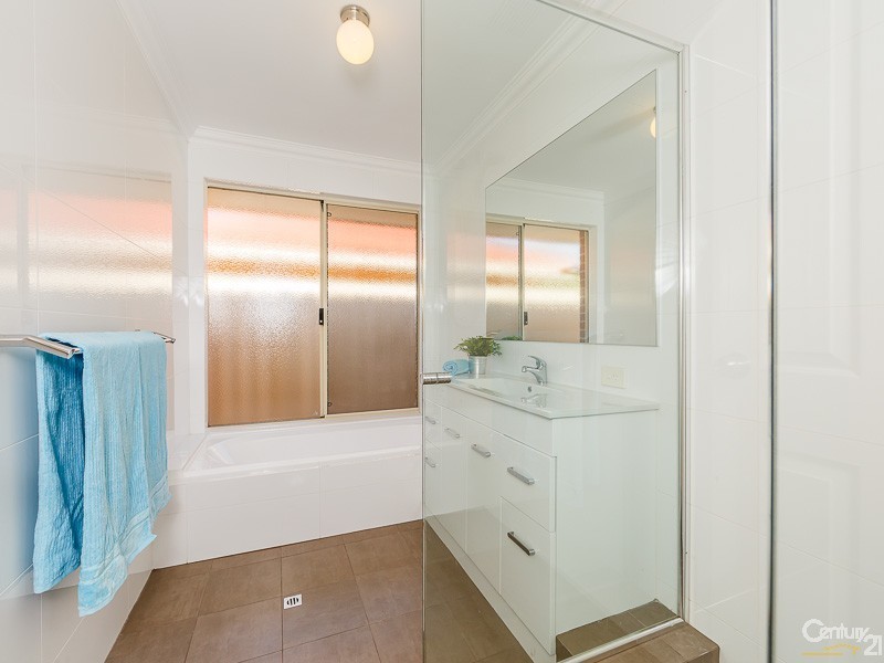 9 Calley Way, Canning Vale WA 6155