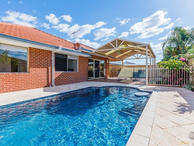 9 Calley Way, Canning Vale WA 6155