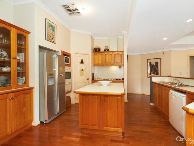 19 Monota Avenue, Shelley WA 6148