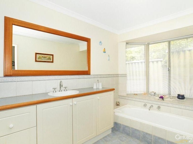 19 Monota Avenue, Shelley WA 6148