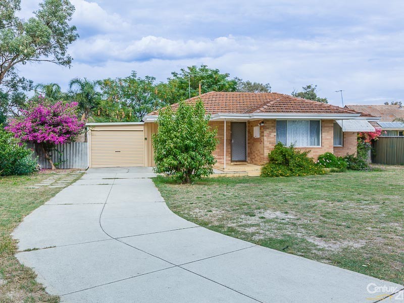 15 Broadley Place, Gosnells WA 6110