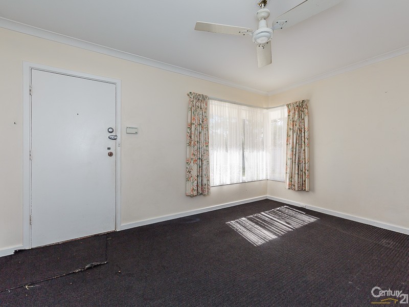 15 Broadley Place, Gosnells WA 6110