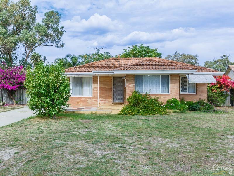 15 Broadley Place, Gosnells WA 6110