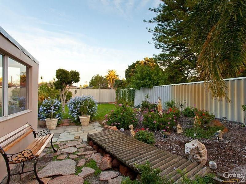 23 Kenmare Avenue, Thornlie WA 6108