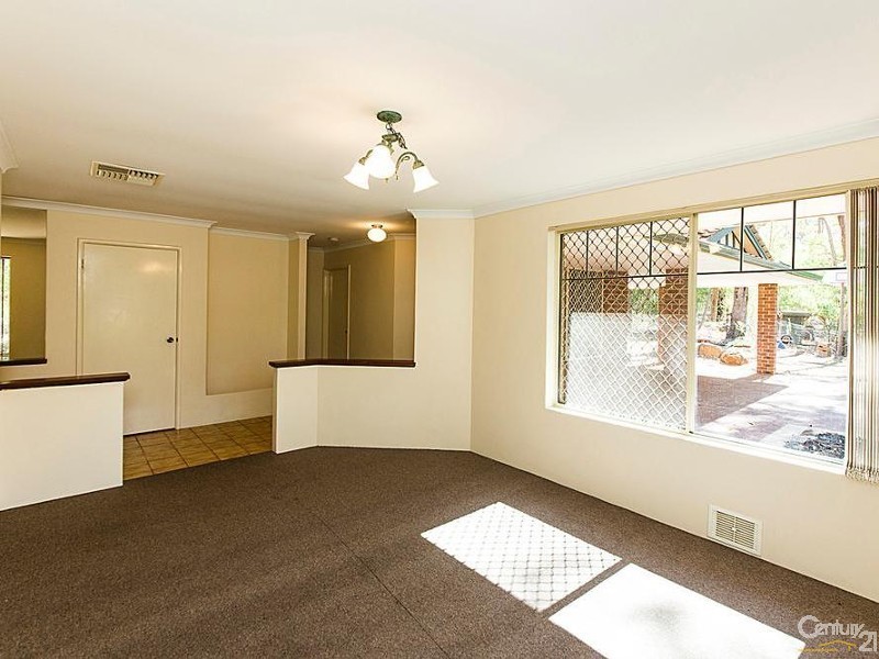 805 Gill Street, Mundaring WA 6073