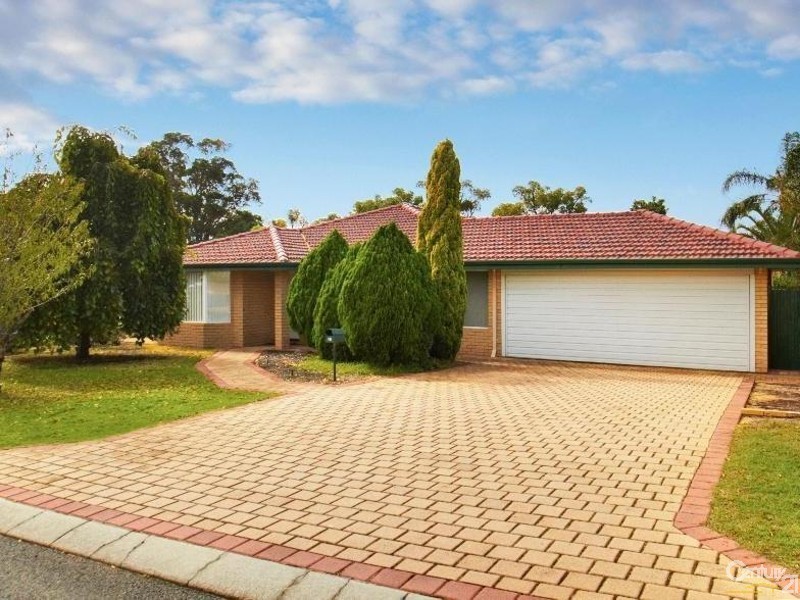 19 Treaty Oak Cove, Bibra Lake WA 6163