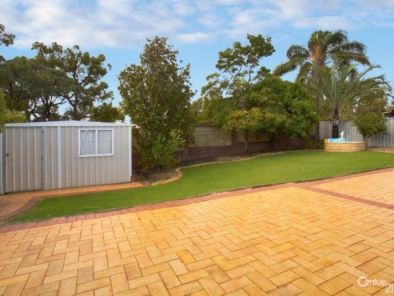 19 Treaty Oak Cove, Bibra Lake WA 6163