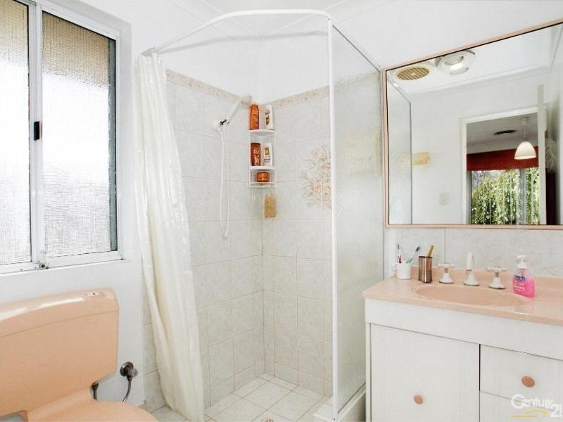 19 Treaty Oak Cove, Bibra Lake WA 6163