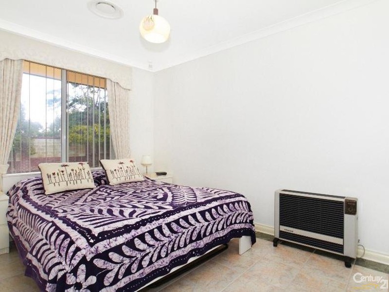 19 Treaty Oak Cove, Bibra Lake WA 6163