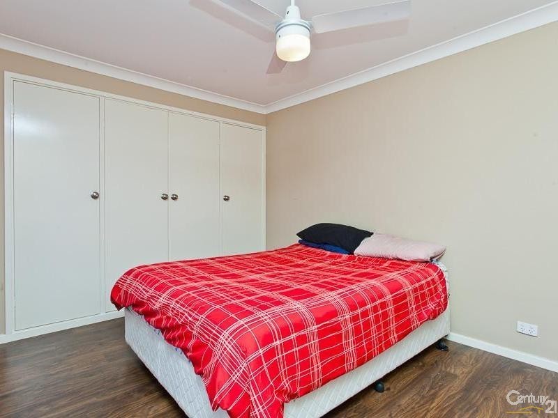 12 Durnsford Way, Camillo WA 6111