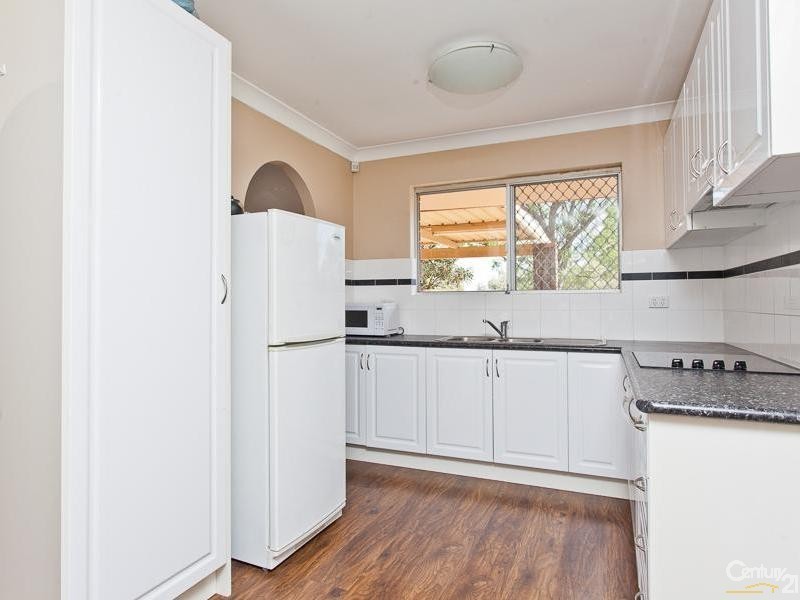 12 Durnsford Way, Camillo WA 6111