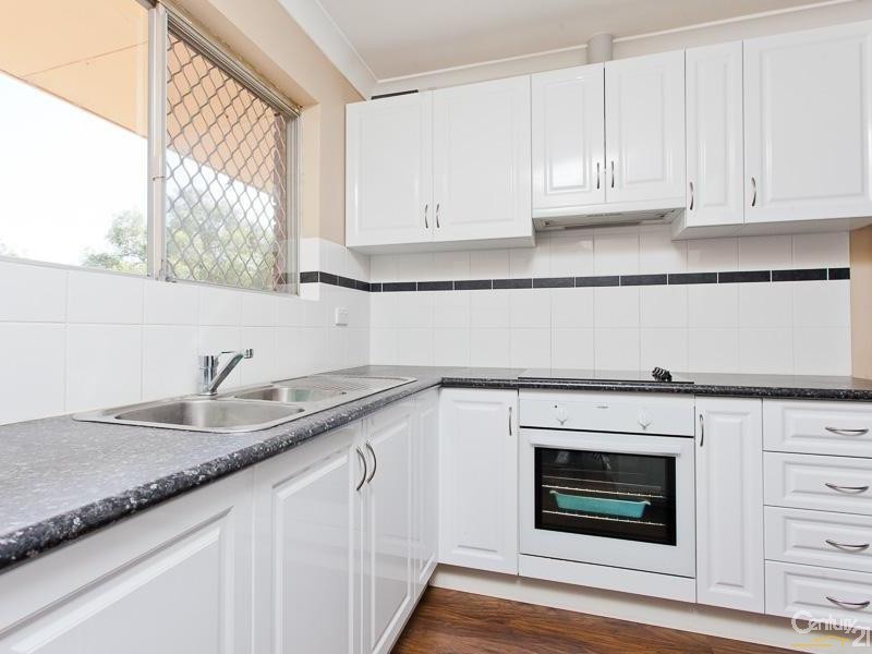 12 Durnsford Way, Camillo WA 6111